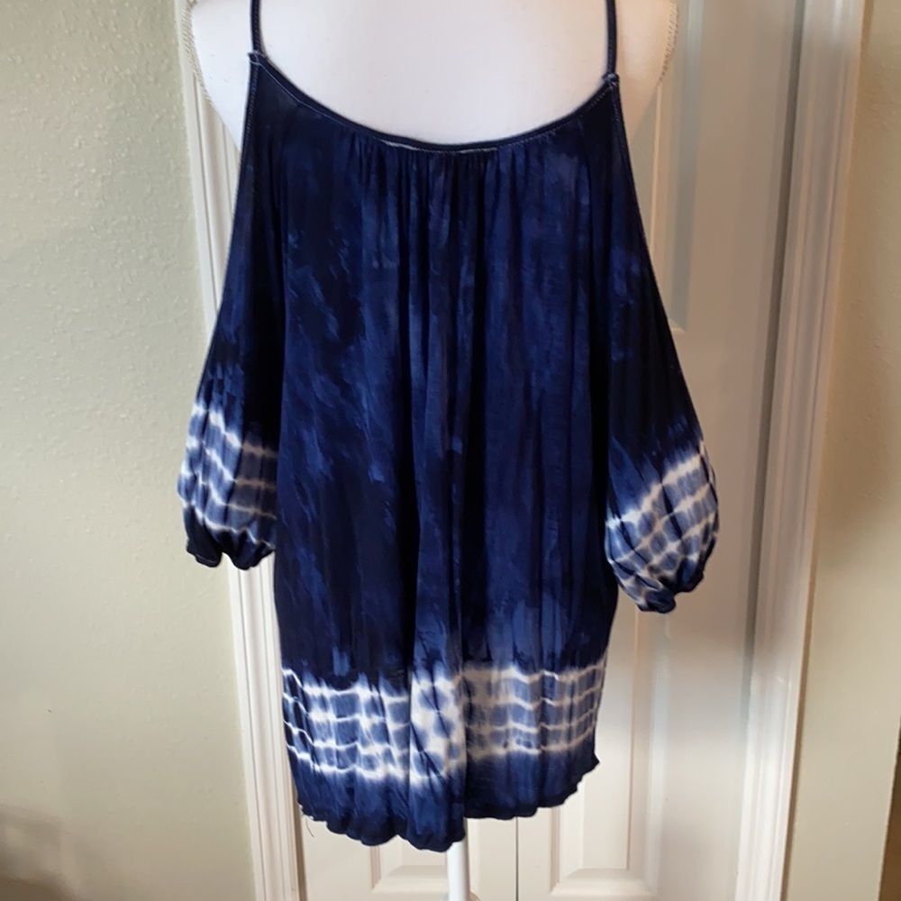Cold shoulder tye dyed top L